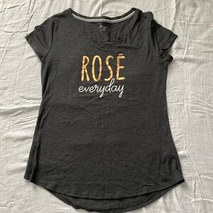 Rose everyday graphic shirt